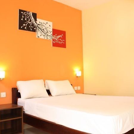 Le Cactus Guesthouse Terre Rouge  Dış mekan fotoğraf
