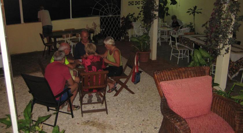 Le Cactus Guesthouse Terre Rouge  Dış mekan fotoğraf